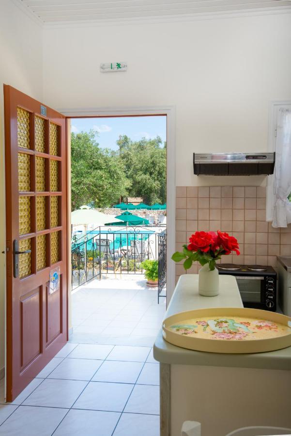 Livadi Studios With Pool Лакка Екстер'єр фото